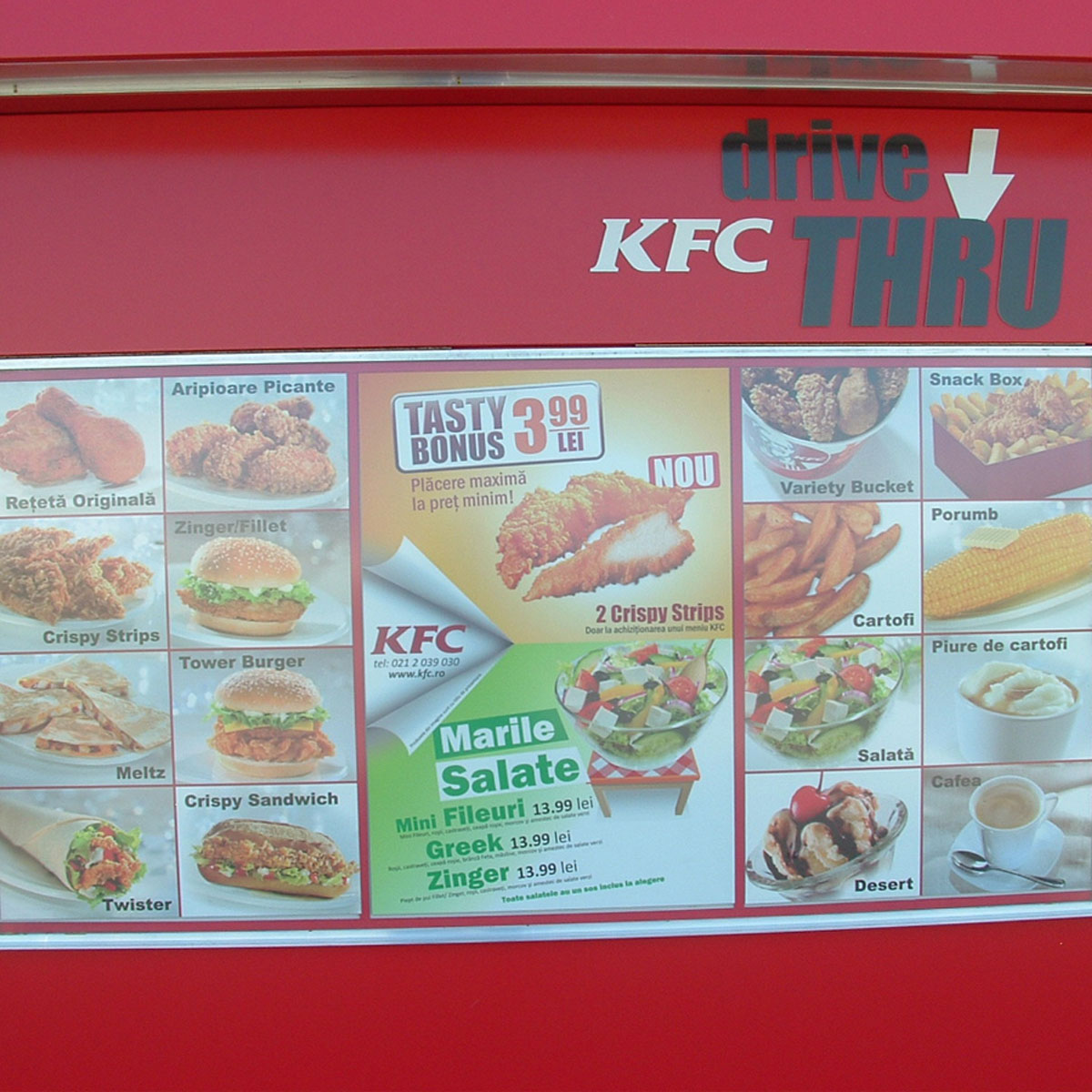 Meniuri KFC: Casete Luminoase și Panouri-gallery