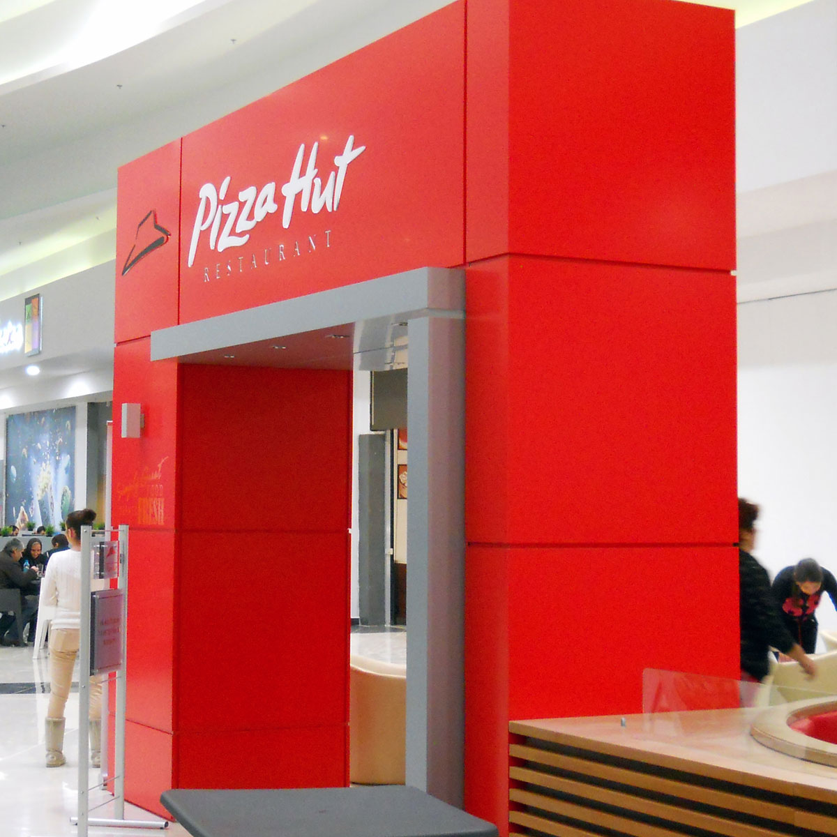 Casete Luminoase și Sigle Pizza Hut-gallery